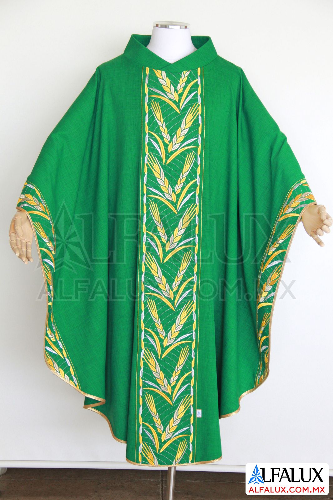 31 VITALIS Casulla Alfalux Laterales Verde Bandera 213 (1)